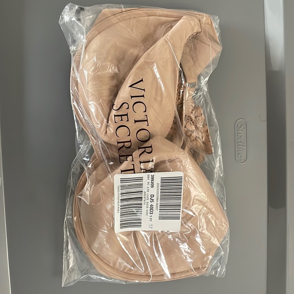 Body By Victoria racer back bra